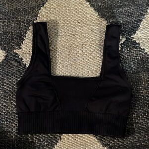 VEUC free people, movement women’s bra medium